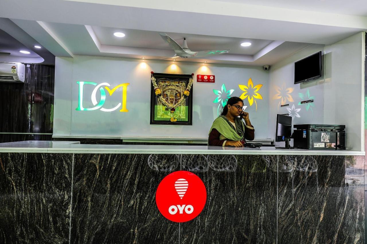 Oyo 16155 Hotel Dcm Grand Vijayawada Luaran gambar